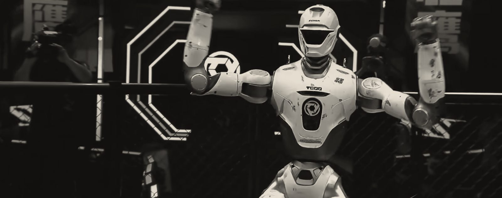 White Eagle, the white EngineAI T800, arms open in the URKL ring